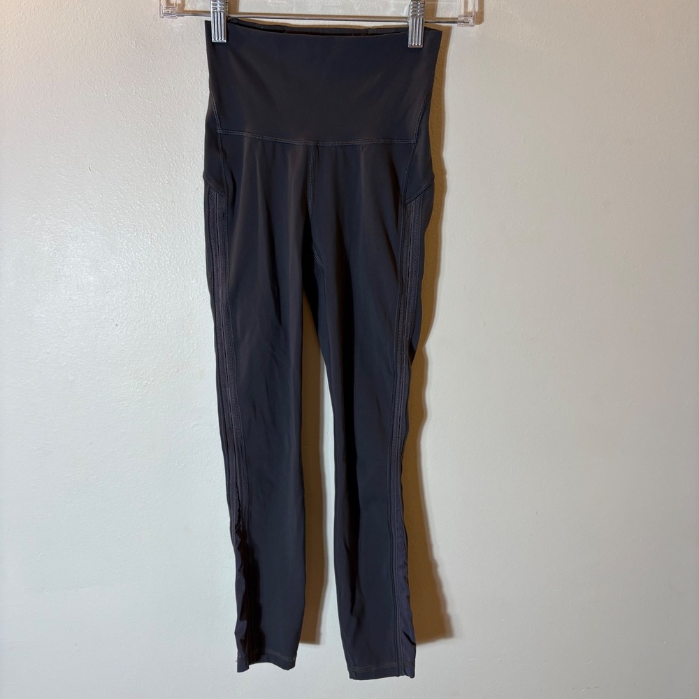 Lululemon Wunder‎ Under Hi-Rise 7/8 Tight Size 2 25"